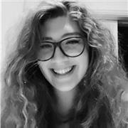 Profesora de Inglés, nivel primario y secundario. También nivel terciario y universitario